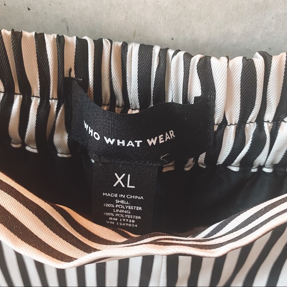 WHO WHAT WEAR SILKY WIDE LEG PANTS - Picture 4 of 4